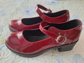 Zapatos sin estrenar talla 40
