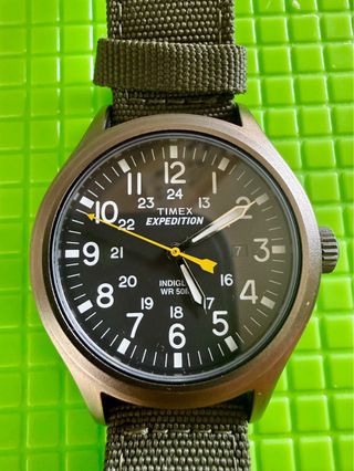 Reloj Timex Expedition Scout Negro Verde Militar.