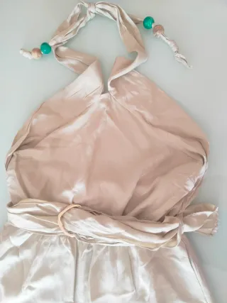 Mono largo beige con detalles