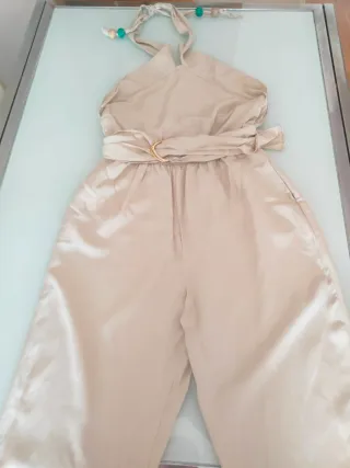 Mono largo beige con detalles