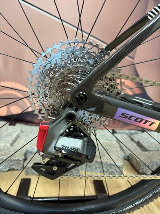 Bicicleta Scott Addict Gravel 30
