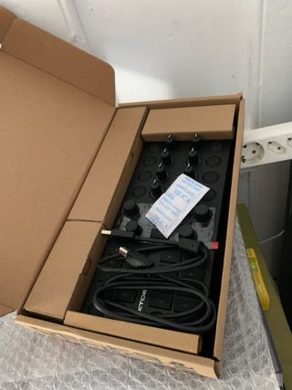 Controlador DJ Traktor X1 MK3