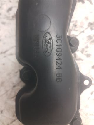 Colector Admisión Ford Transit 2.4 año 2007