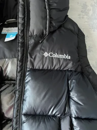 Chaleco Columbia Negro con Capucha
