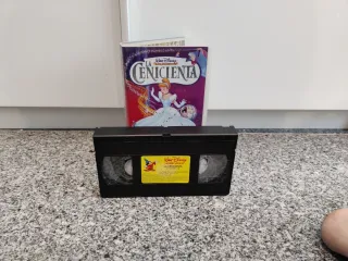 VHS La Cenicienta Disney Clásicos Español