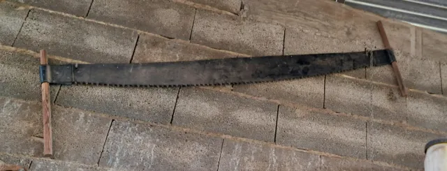 Sierra de mano antigua. No envios