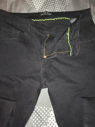 Pantalón vaquero negro hombre