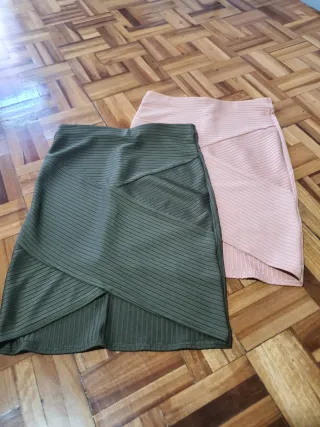 Faldas H&M verde y rosa
