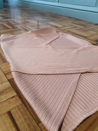 Faldas H&M verde y rosa
