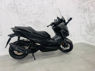 HONDA FORZA 125 OCASIÓN - NEGRA MATE