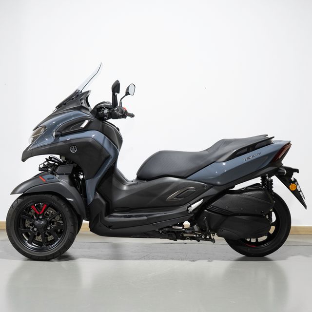 YAMAHA TRICITY 300