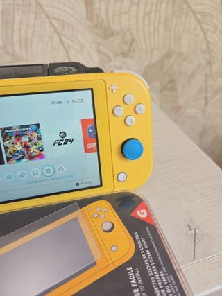 Nintendo Switch Lite Amarilla + Protector Pantalla