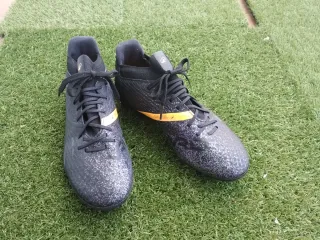 Botas de fútbol Kipsta último modelo