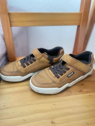 Zapatillas Geox Marrones y Blancas