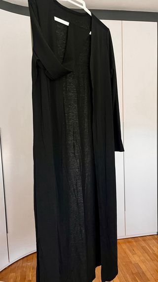 Vestido verde agua y cárdigan negro T. M
