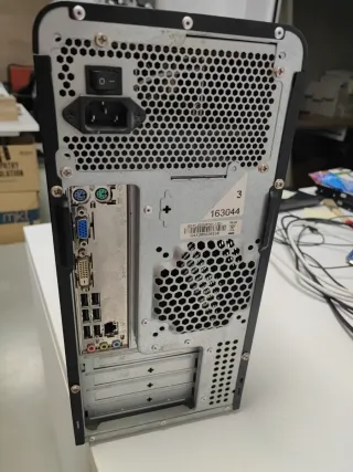 PC Athlon II X2 245. 4gb ram. 120gb ssd.