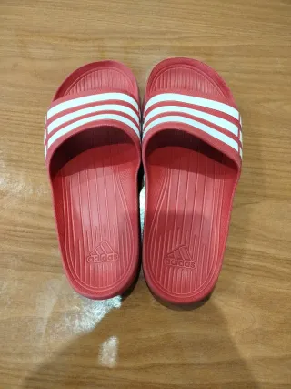 Chanclas Adidas Rojas