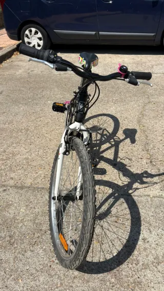 Bicicleta niña 24 Btwin en perfecto  estado