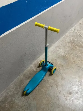 Patinete Olsson 3 ruedas azul y amarillo