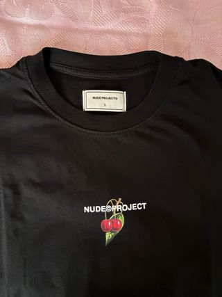 camiseta NUDE PROJECT 