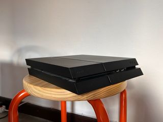 PlayStation 4 PS4 Negra + mando