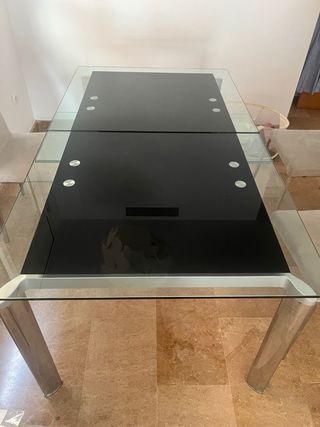 Mesa comedor extensible + 4 sillas