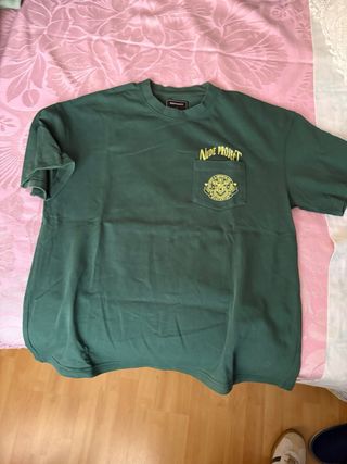 camiseta NUDE PROJECT