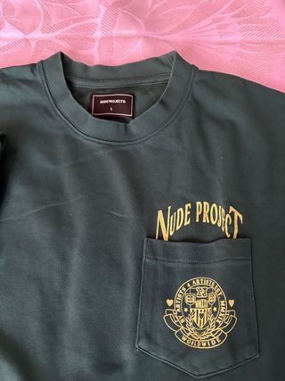 camiseta NUDE PROJECT