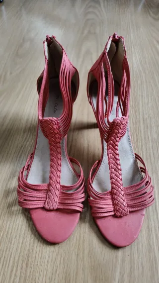Sandalias tacón coral trenzadas