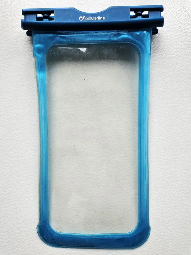 Custodia impermeabile azzurra per cellulari