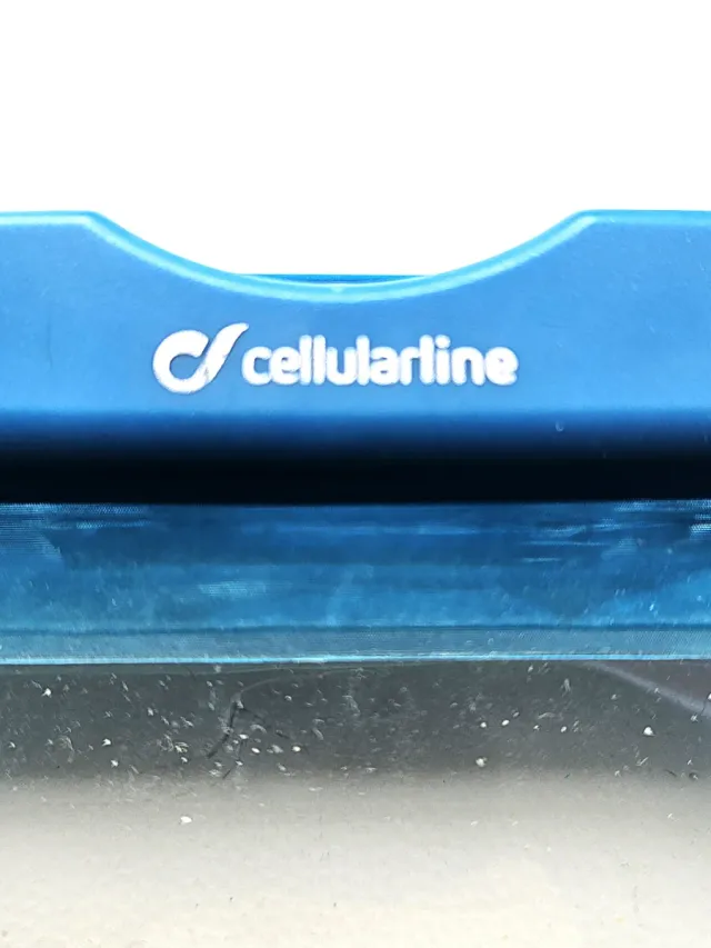 Custodia impermeabile azzurra per cellulari