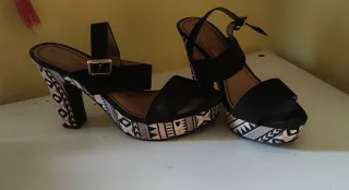 Zapatos de tacón con plataforma