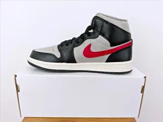 NIKE AIR JORDAN MUJER
