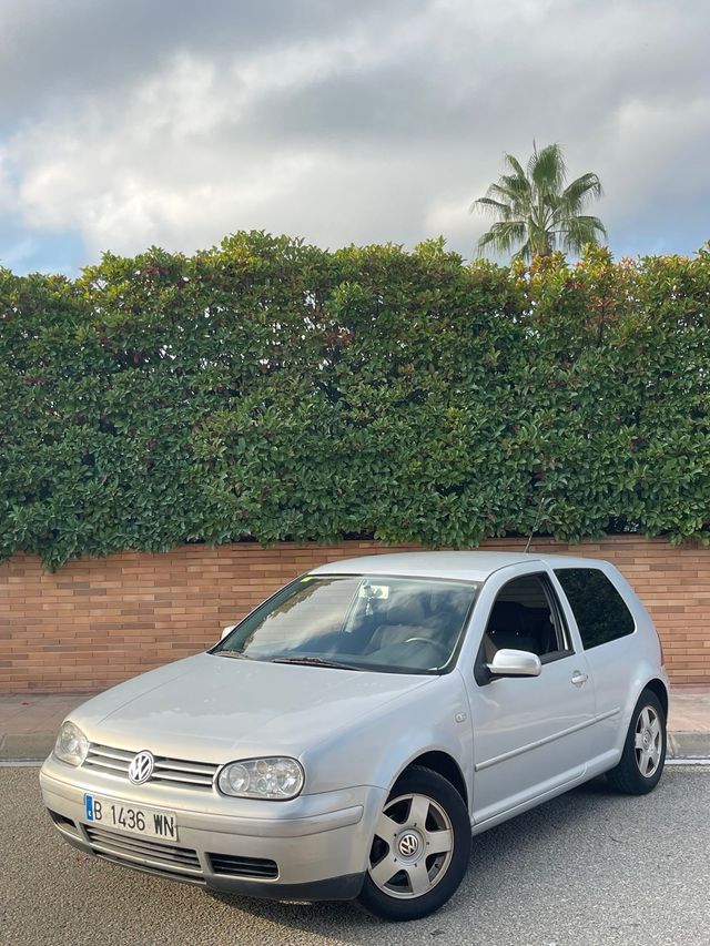 Volkswagen Golf 2000