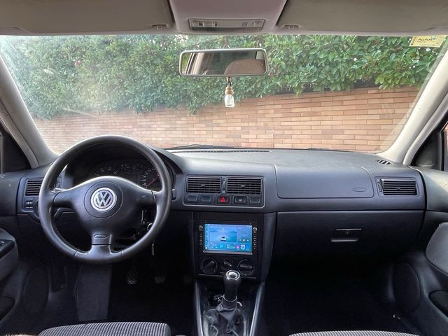 Volkswagen Golf 2000