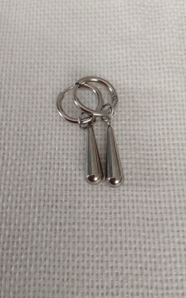 Pendientes aro con colgante lágrima