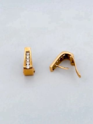 Pendientes Oro Amarillo 18kt 5 Diamantes 

