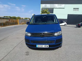 Volkswagen Caravelle 2011