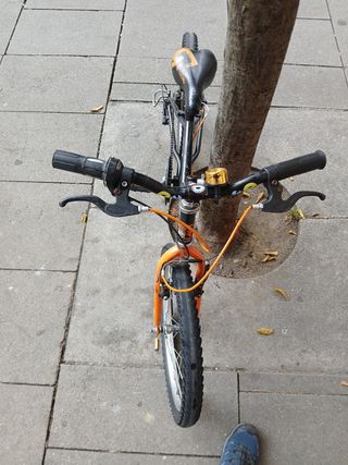 Bicicleta infantil BTWIN naranja 20"
