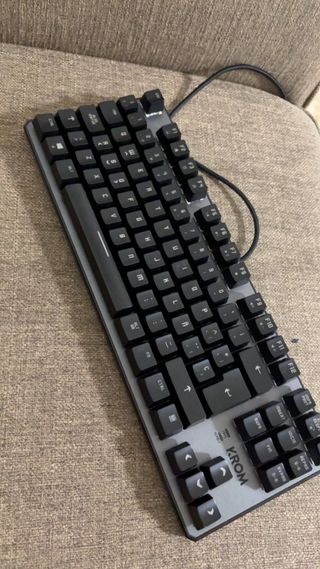 Teclado Krom Kernel TKL RGB Negro/Gris