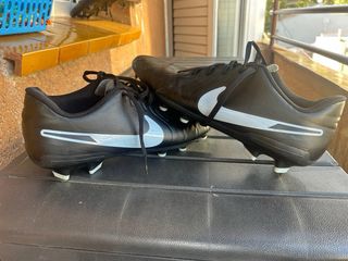 Botas de fútbol Nike Negras