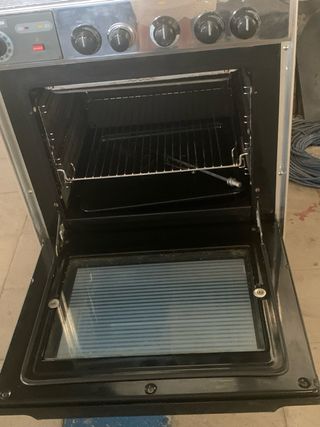 Cocina Gas Butano 4 Fuegos Horno Eléctrico