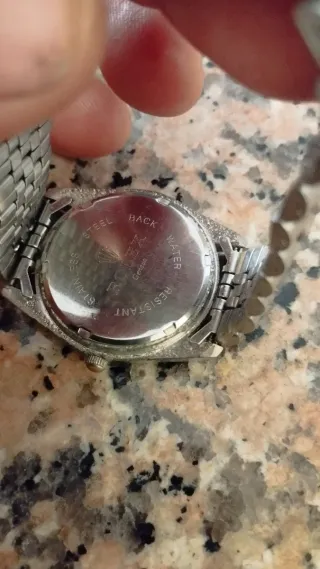 Reloj  plateado