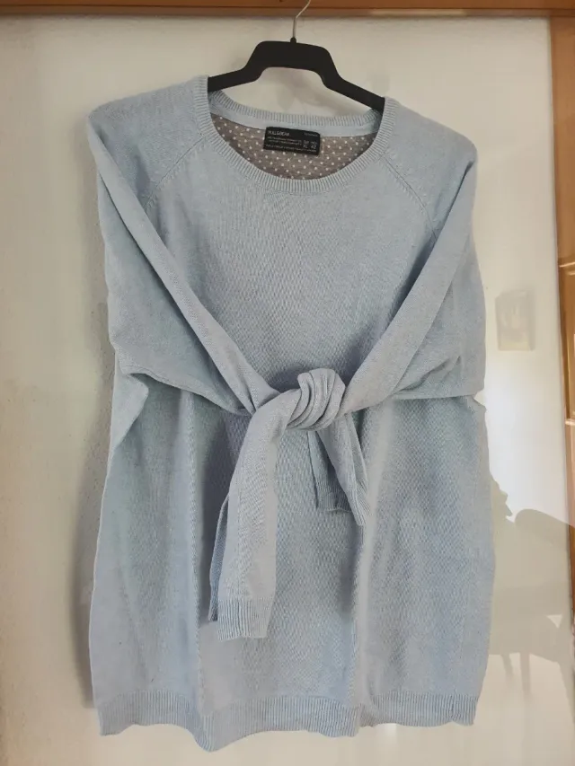 Jersey Pull&Bear azul talla M