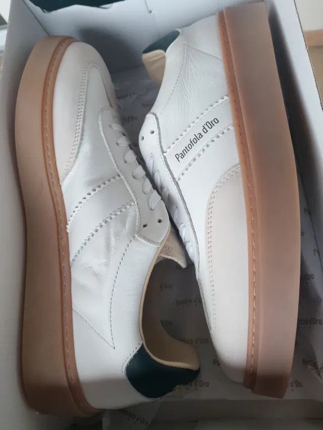 Pantofola d'Oro nuove da chiusura negozio