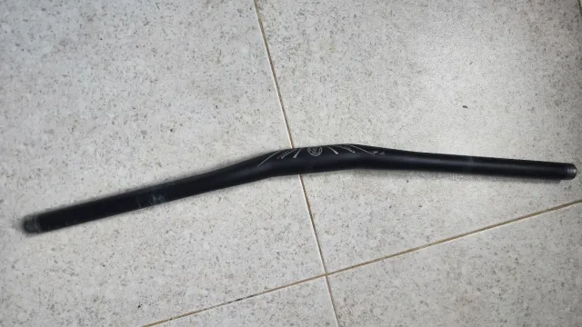 Manillar Bontrager Lowriser 650mm