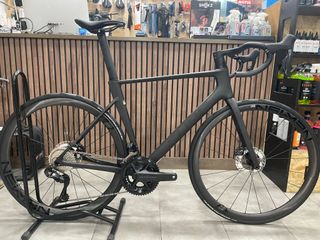 CUBE LITENING AIR C:68X RACE T-56cm