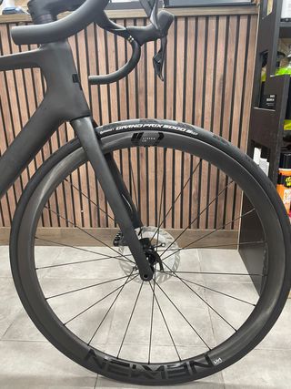 CUBE LITENING AIR C:68X RACE T-56cm