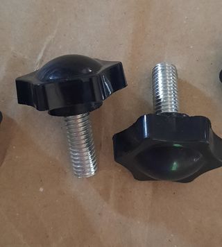 2 TORNILLOS PARA ASIENTOS DE PUCH Y OTRAS MARCAS