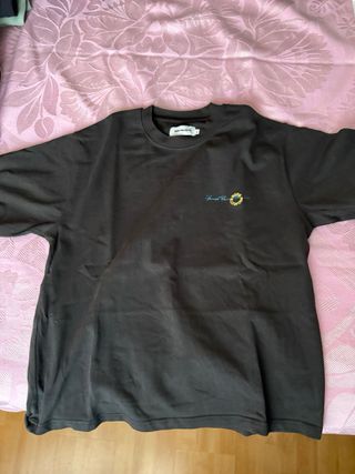 camiseta NUDE PROJECT